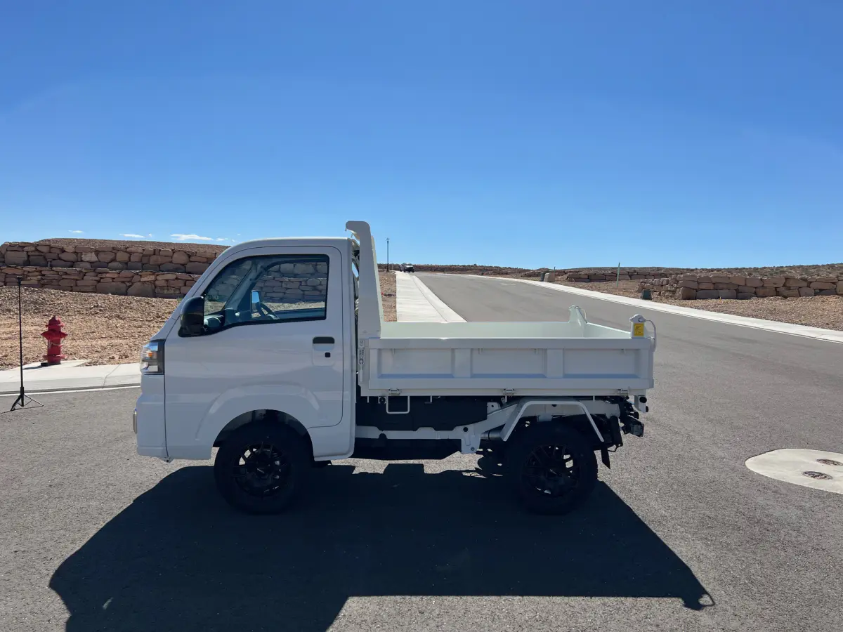 2024 Daihatsu Hijet HD Dump, a whiteout off-road Kei Truck, for sale at Mini Monsters USA in St. George, UT (photo 6 of 10)