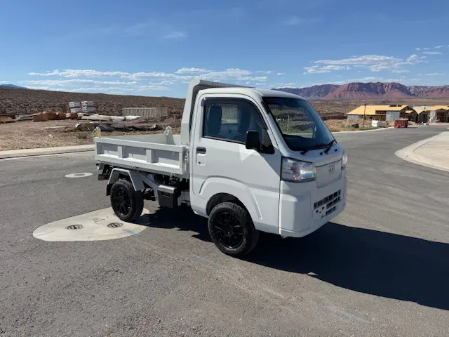 2024 Daihatsu Hijet HD Dump, a whiteout off-road Kei Truck, for sale at Mini Monsters USA in St. George, UT (photo 12 of 12)