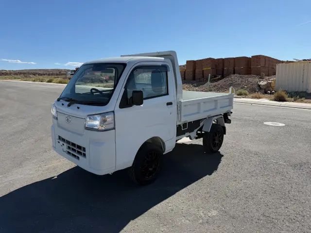 2024 Daihatsu Hijet HD Dump, an off-road Kei Truck, for sale at Mini Monsters USA in St. George, UT (photo 9 of 12)