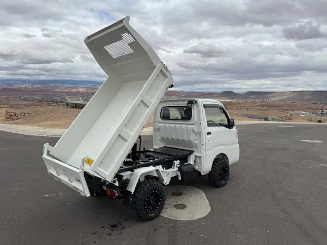 2024 Daihatsu Hijet HD Dump, a whiteout off-road Kei Truck, for sale at Mini Monsters USA in St. George, UT (photo 11 of 12)