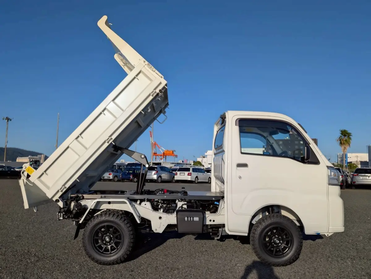 2024 Daihatsu Hijet HD Dump, a whiteout off-road Kei Truck, for sale at Mini Monsters USA in St. George, UT (photo 5 of 12)