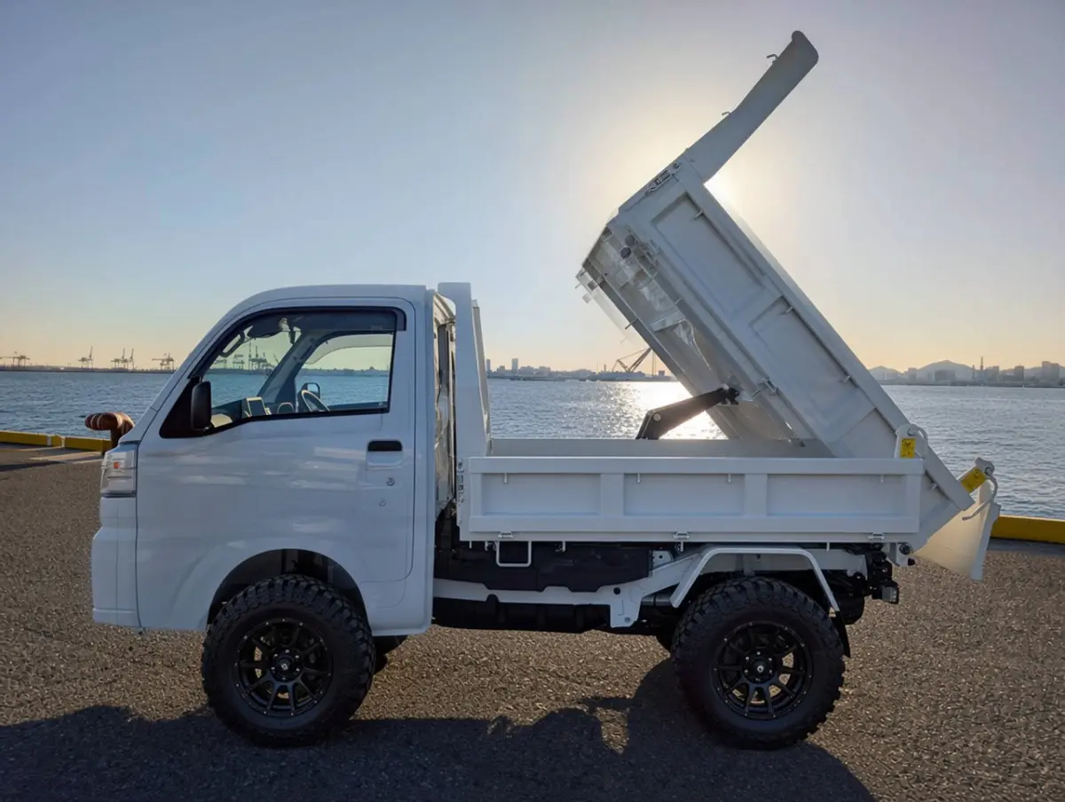 2024 Daihatsu Hijet HD Dump, a whiteout off-road Kei Truck, for sale at Mini Monsters USA in St. George, UT (photo 6 of 12)