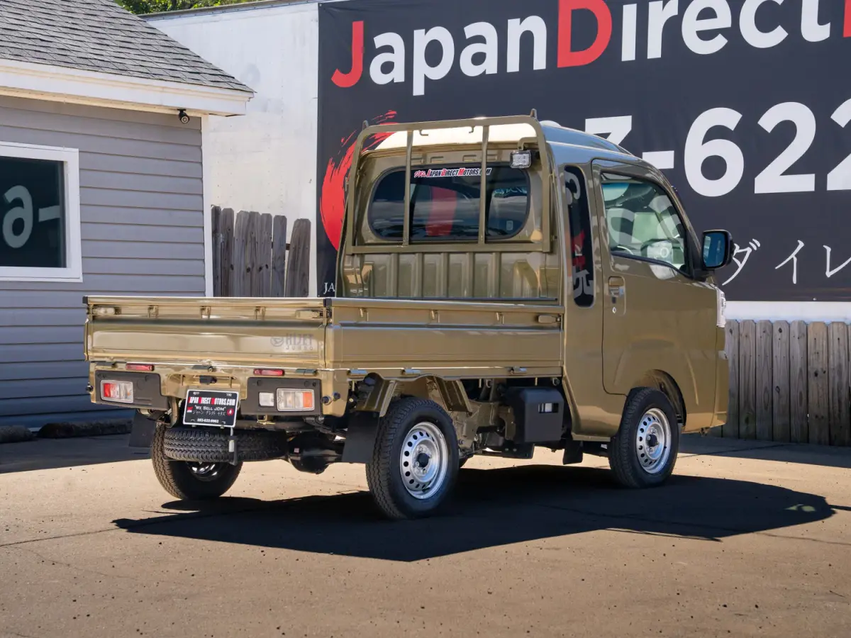 2024 Daihatsu Hijet, a green off-road Kei Truck, for sale at Japan Direct Motors in Irmo, SC (photo 7 of 12)
