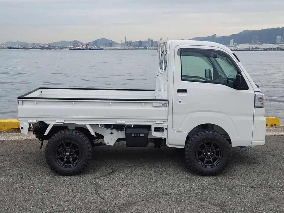 2024 Daihatsu Hijet, a whiteout off-road Kei Truck, for sale at Mini Monsters USA in St. George, UT (photo 12 of 12)