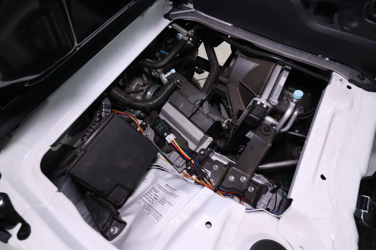 2025 Daihatsu Hijet Dump Bed, a white off-road Kei Truck, for sale at Duncan Imports & Classic Cars in Christiansburg, VA (photo 24 of 65)