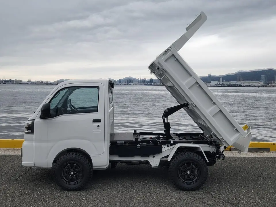 2025 Daihatsu Hijet HD Dump, a whiteout off-road Kei Truck, for sale at Mini Monsters USA in St. George, UT (photo 10 of 12)