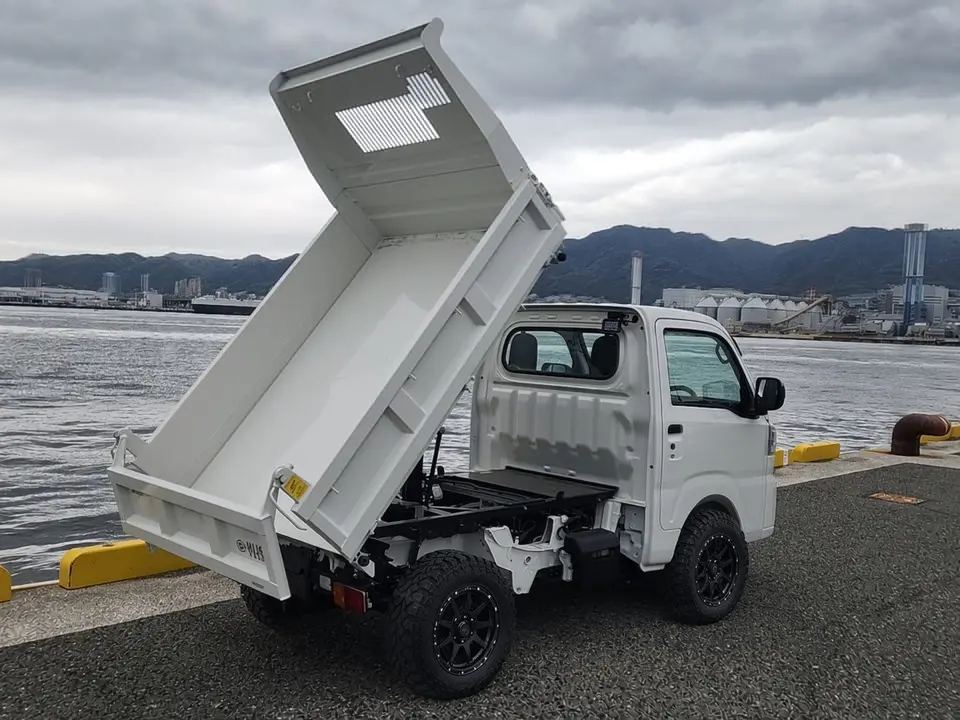 2025 Daihatsu Hijet HD Dump, a whiteout off-road Kei Truck, for sale at Mini Monsters USA in St. George, UT (photo 11 of 12)