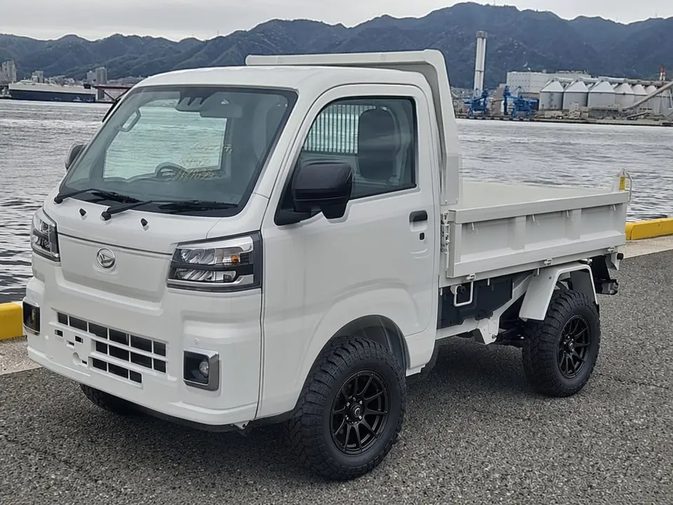 2025 Daihatsu Hijet HD Dump, a whiteout off-road Kei Truck, for sale at Mini Monsters USA in St. George, UT (photo 12 of 12)