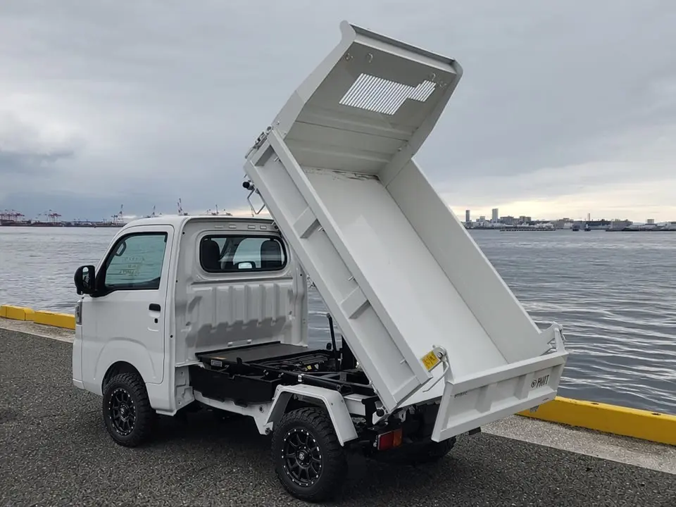 2025 Daihatsu Hijet HD Dump, a whiteout off-road Kei Truck, for sale at Mini Monsters USA in St. George, UT (photo 4 of 12)