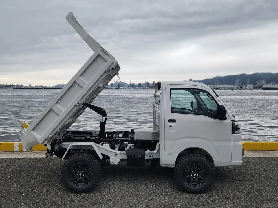 2025 Daihatsu Hijet HD Dump, a whiteout off-road Kei Truck, for sale at Mini Monsters USA in St. George, UT (photo 7 of 12)