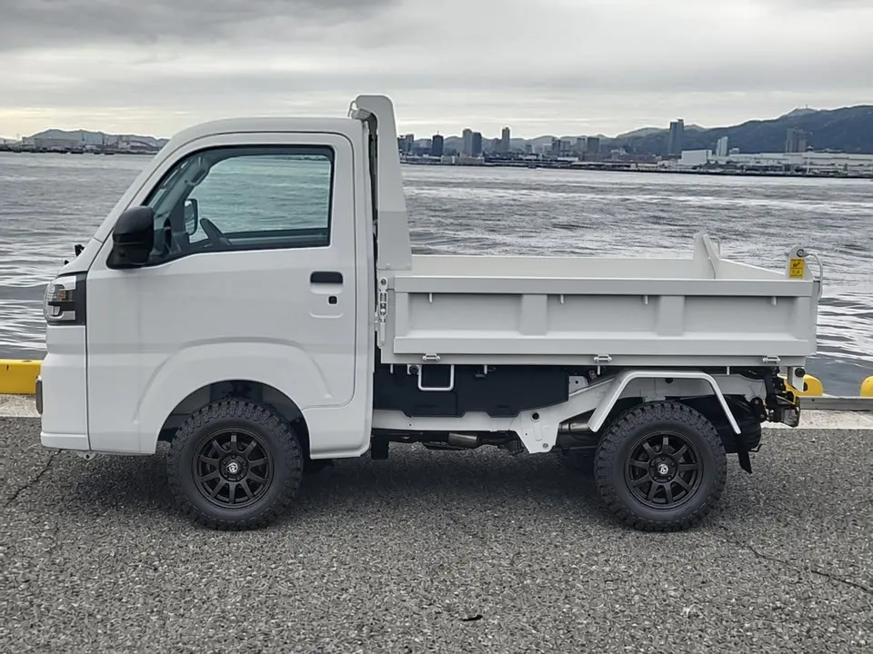 2025 Daihatsu Hijet HD Dump, a whiteout off-road Kei Truck, for sale at Mini Monsters USA in St. George, UT (photo 9 of 12)