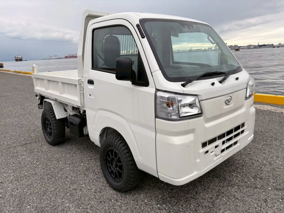 2025 Daihatsu Hijet HD Dump, a whiteout off-road Kei Truck, for sale at Mini Monsters USA in St. George, UT (photo 10 of 12)
