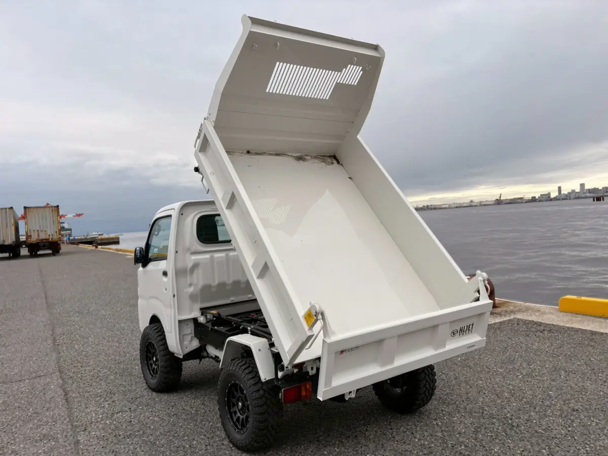 2025 Daihatsu Hijet HD Dump, a whiteout off-road Kei Truck, for sale at Mini Monsters USA in St. George, UT (photo 11 of 12)