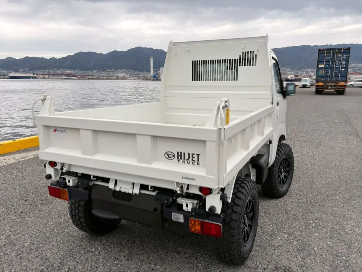 2025 Daihatsu Hijet HD Dump, a whiteout off-road Kei Truck, for sale at Mini Monsters USA in St. George, UT (photo 5 of 12)
