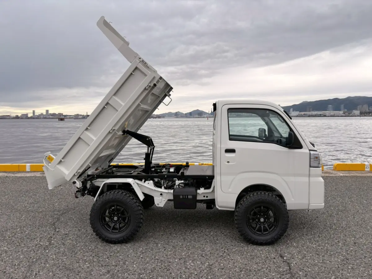 2025 Daihatsu Hijet HD Dump, a whiteout off-road Kei Truck, for sale at Mini Monsters USA in St. George, UT (photo 6 of 12)