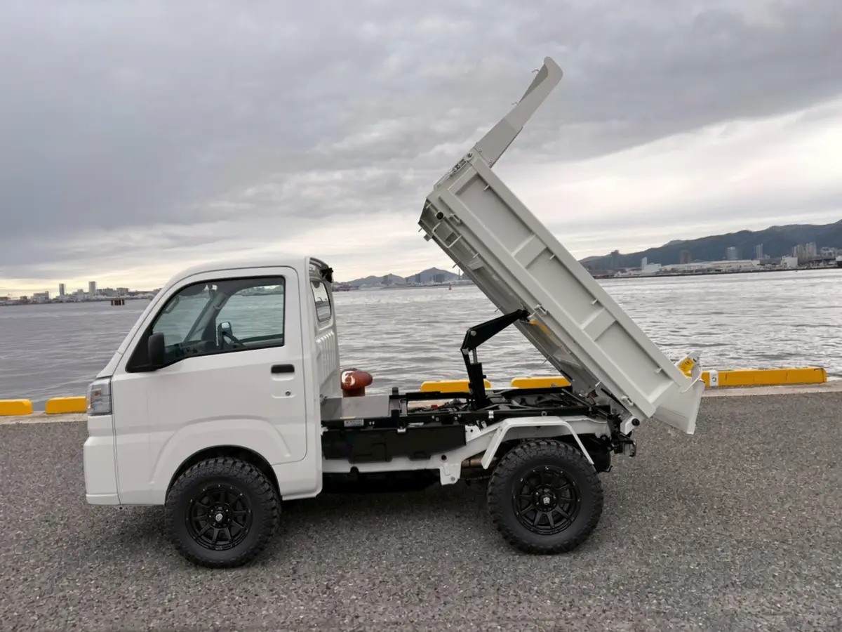 2025 Daihatsu Hijet HD Dump, a whiteout off-road Kei Truck, for sale at Mini Monsters USA in St. George, UT (photo 7 of 12)