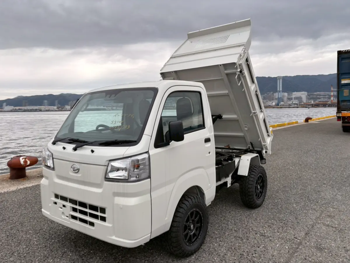 2025 Daihatsu Hijet HD Dump, a whiteout off-road Kei Truck, for sale at Mini Monsters USA in St. George, UT (photo 9 of 12)
