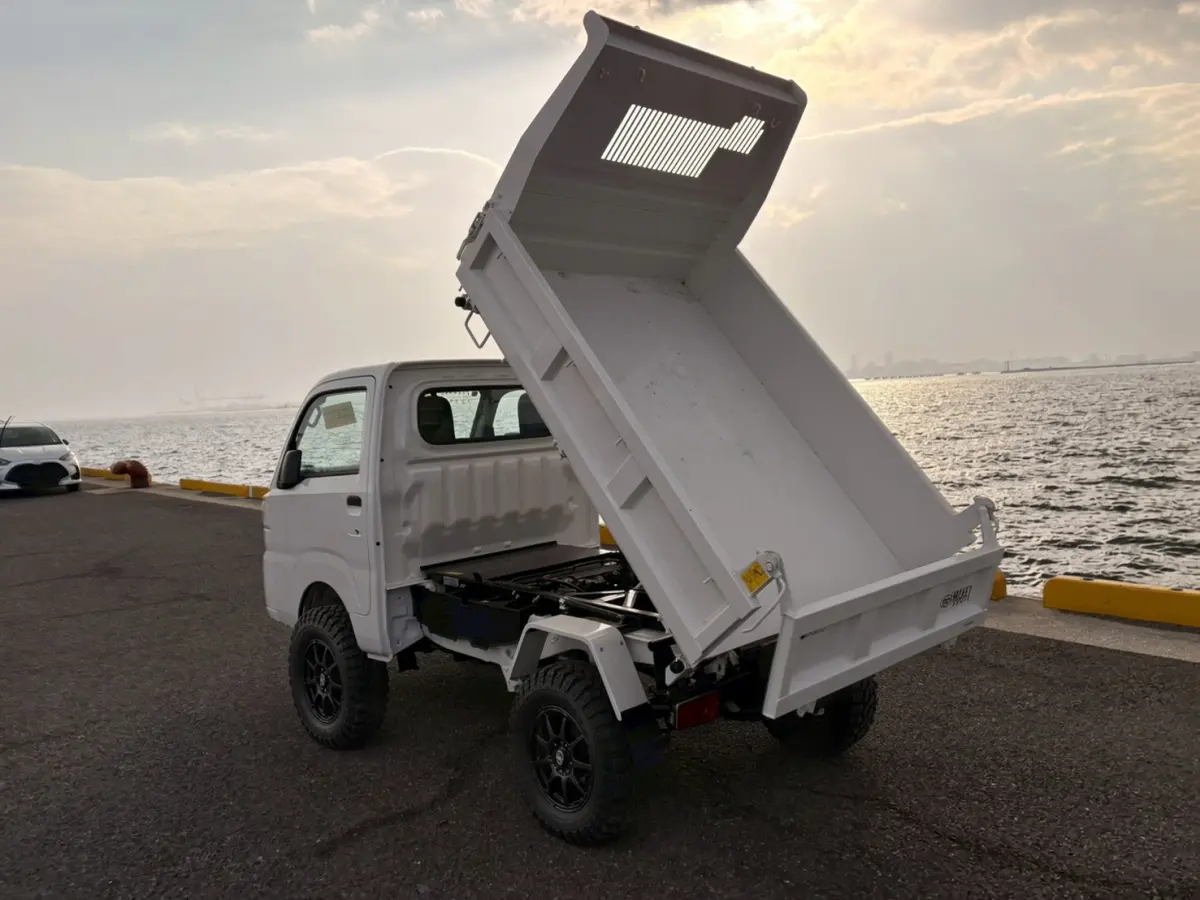 2025 Daihatsu Hijet HD Dump, a whiteout off-road Kei Truck, for sale at Mini Monsters USA in St. George, UT (photo 6 of 12)