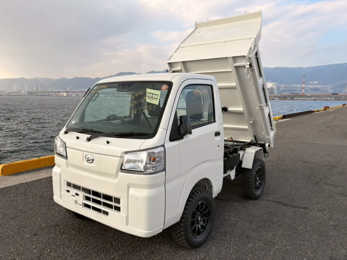 2025 Daihatsu Hijet HD Dump, a whiteout off-road Kei Truck, for sale at Mini Monsters USA in St. George, UT (photo 7 of 12)