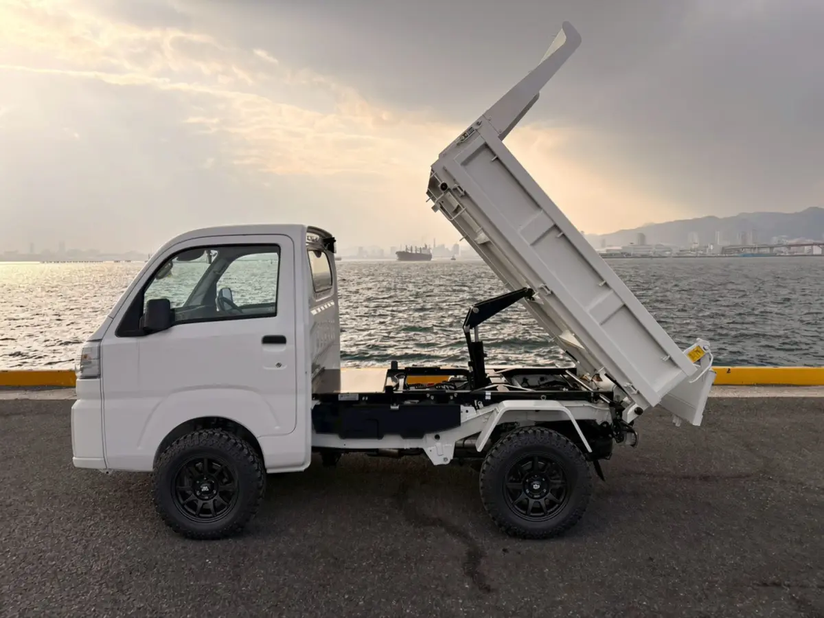 2025 Daihatsu Hijet HD Dump, a whiteout off-road Kei Truck, for sale at Mini Monsters USA in St. George, UT (photo 8 of 12)