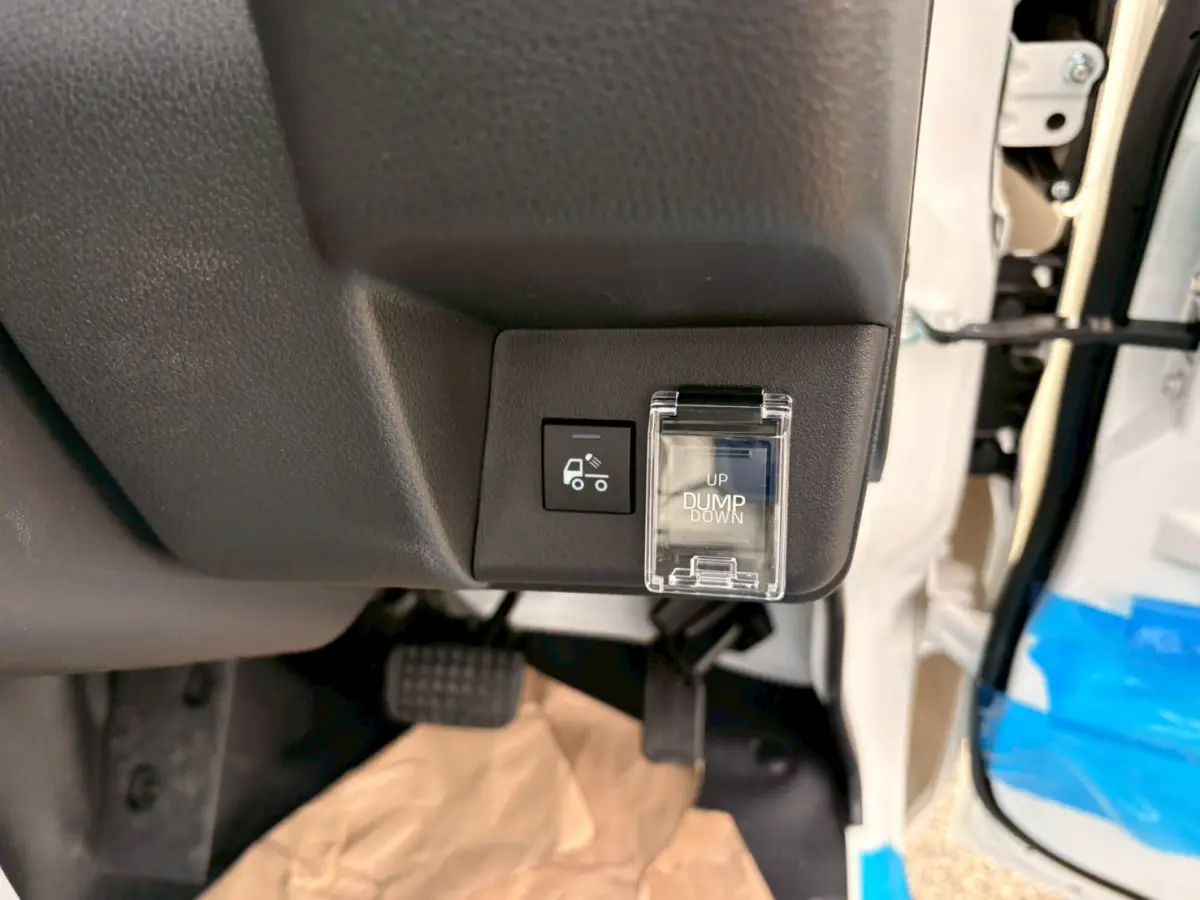 2025 Daihatsu Hijet HD Dump, a whiteout off-road Kei Truck, for sale at Mini Monsters USA in St. George, UT (photo 11 of 12)