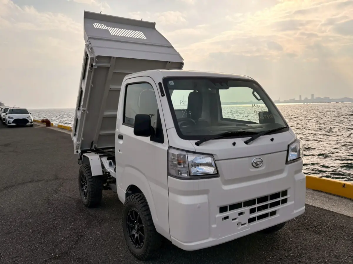 2025 Daihatsu Hijet HD Dump, a whiteout off-road Kei Truck, for sale at Mini Monsters USA in St. George, UT (photo 5 of 12)