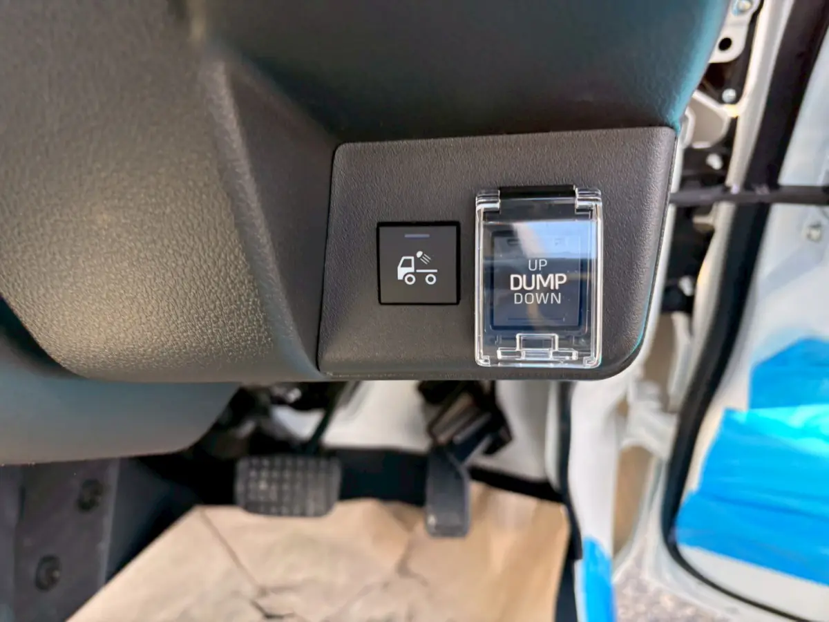 2025 Daihatsu Hijet HD Dump, a whiteout off-road Kei Truck, for sale at Mini Monsters USA in St. George, UT (photo 6 of 12)