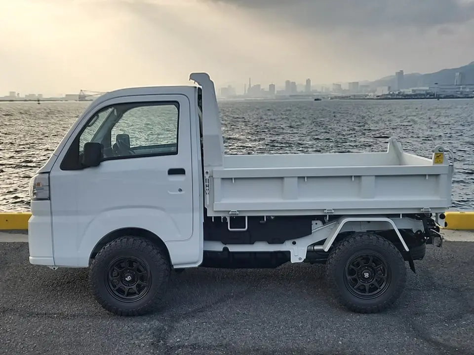 2025 Daihatsu Hijet HD Dump, a whiteout off-road Kei Truck, for sale at Mini Monsters USA in St. George, UT (photo 6 of 12)