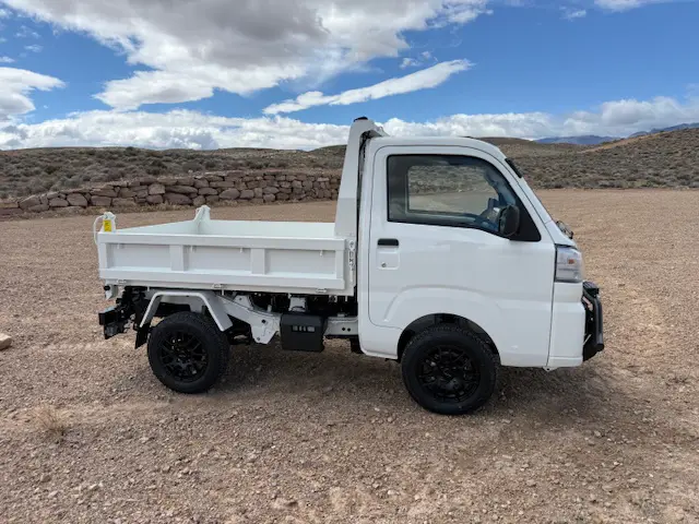 2025 Daihatsu Hijet HD Dump, a whiteout off-road Kei Truck, for sale at Mini Monsters USA in St. George, UT (photo 9 of 12)