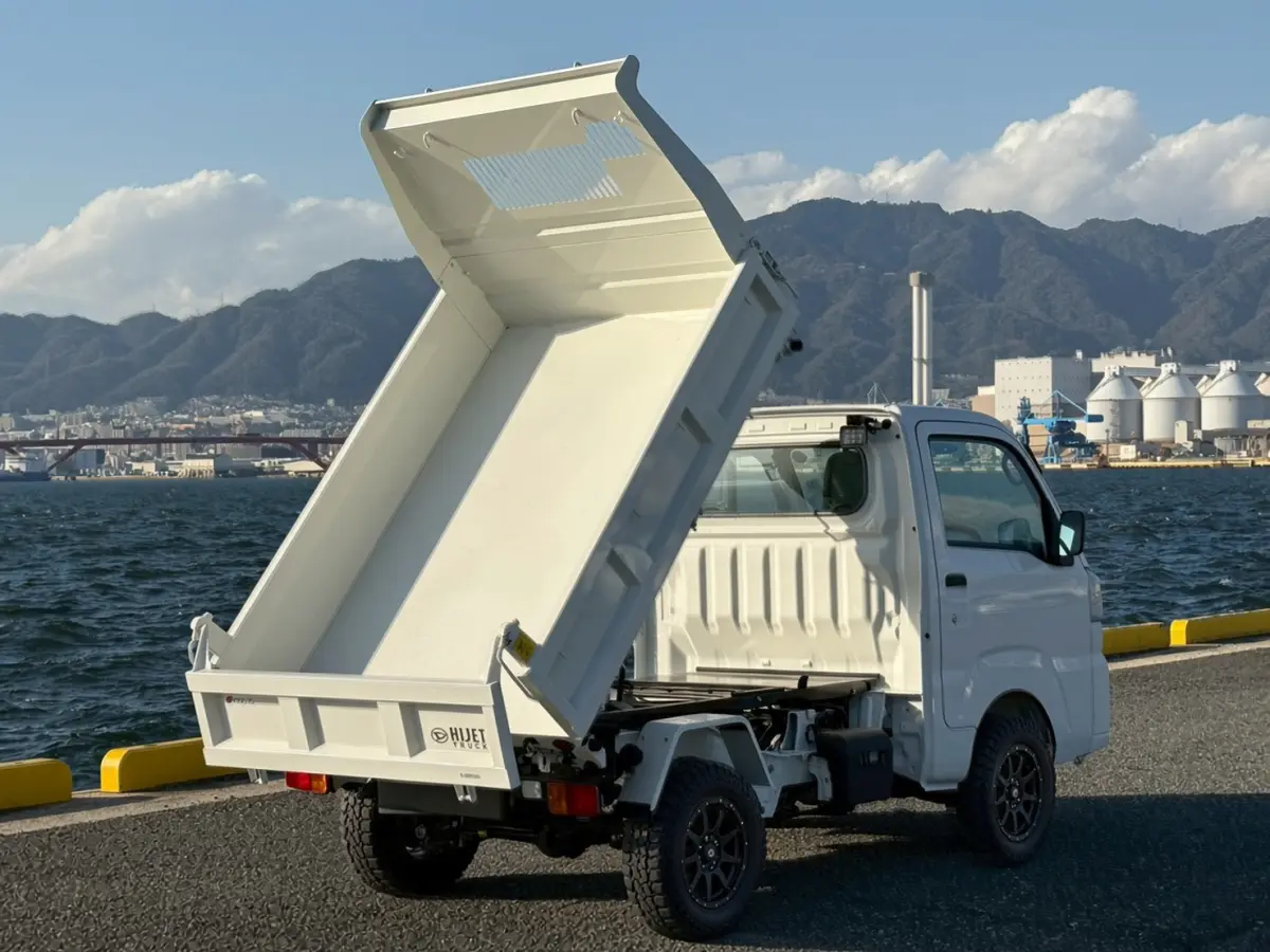 2025 Daihatsu Hijet HD Dump, a whiteout off-road Kei Truck, for sale at Mini Monsters USA in St. George, UT (photo 6 of 12)