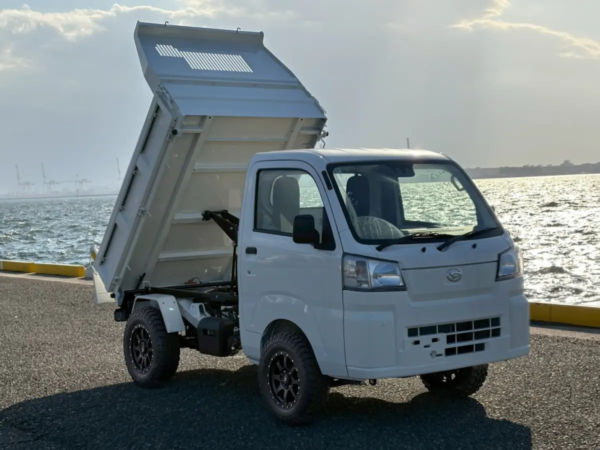 2025 Daihatsu Hijet HD Dump, a whiteout off-road Kei Truck, for sale at Mini Monsters USA in St. George, UT (photo 8 of 12)