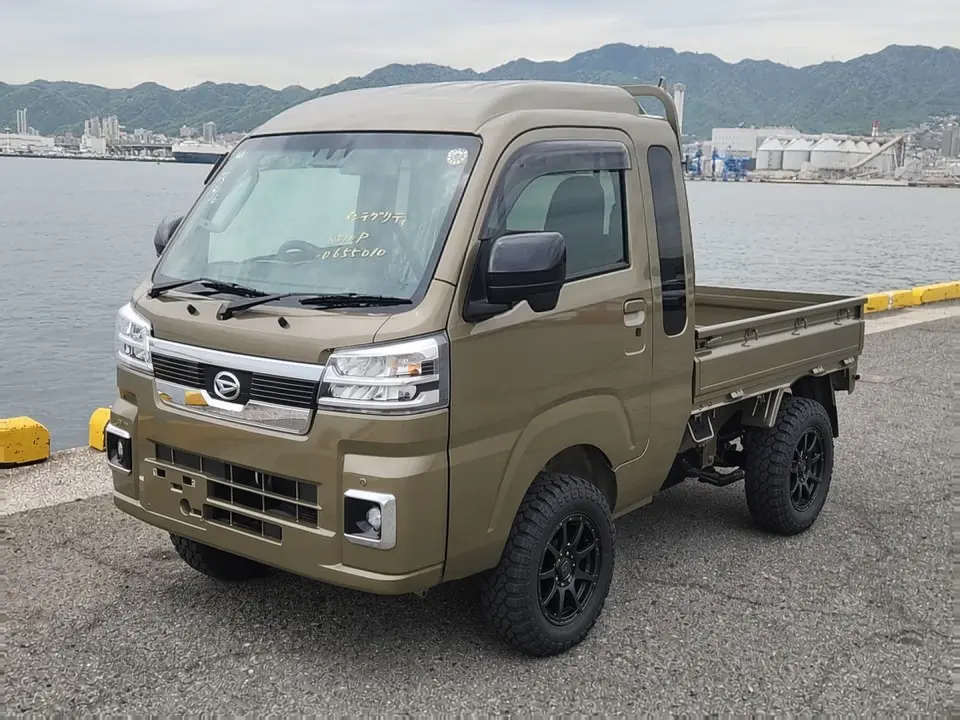 2025 Daihatsu Hijet Jumbo, a green off-road Kei Truck, for sale at Mini Monsters USA in St. George, UT (photo 12 of 12)