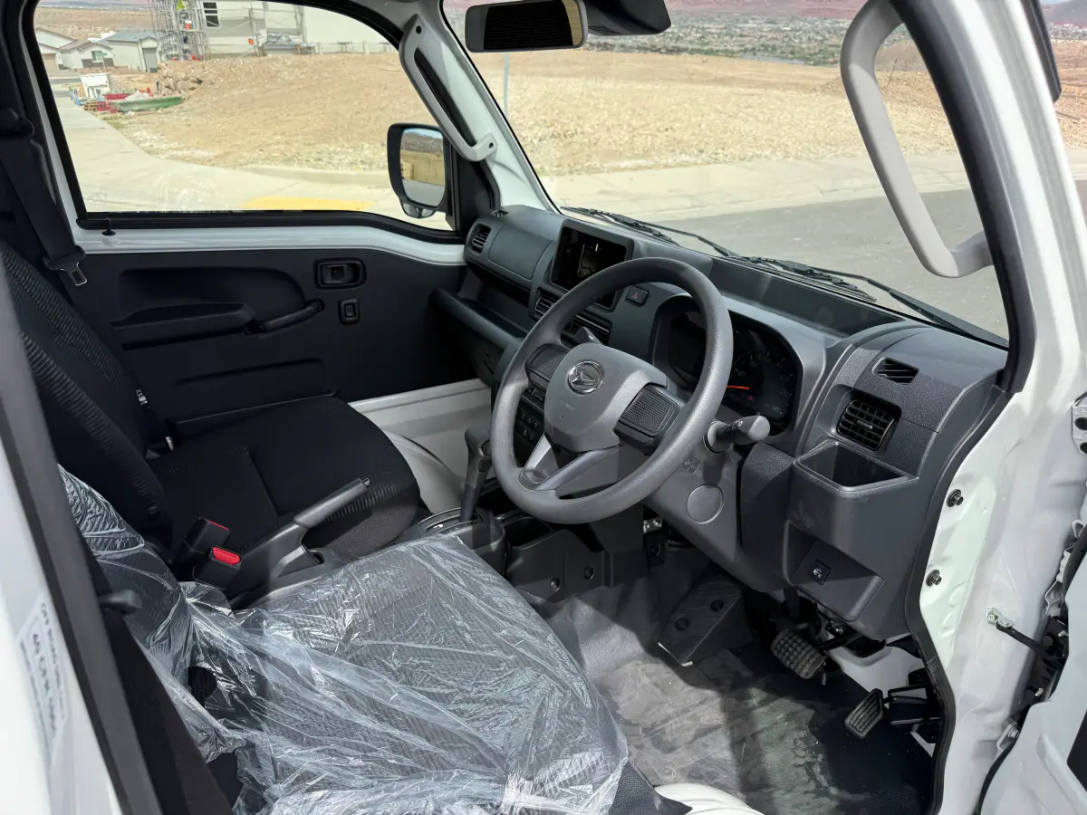2025 Daihatsu Hijet Jumbo, a whiteout off-road Kei Truck, for sale at Mini Monsters USA in St. George, UT (photo 12 of 12)