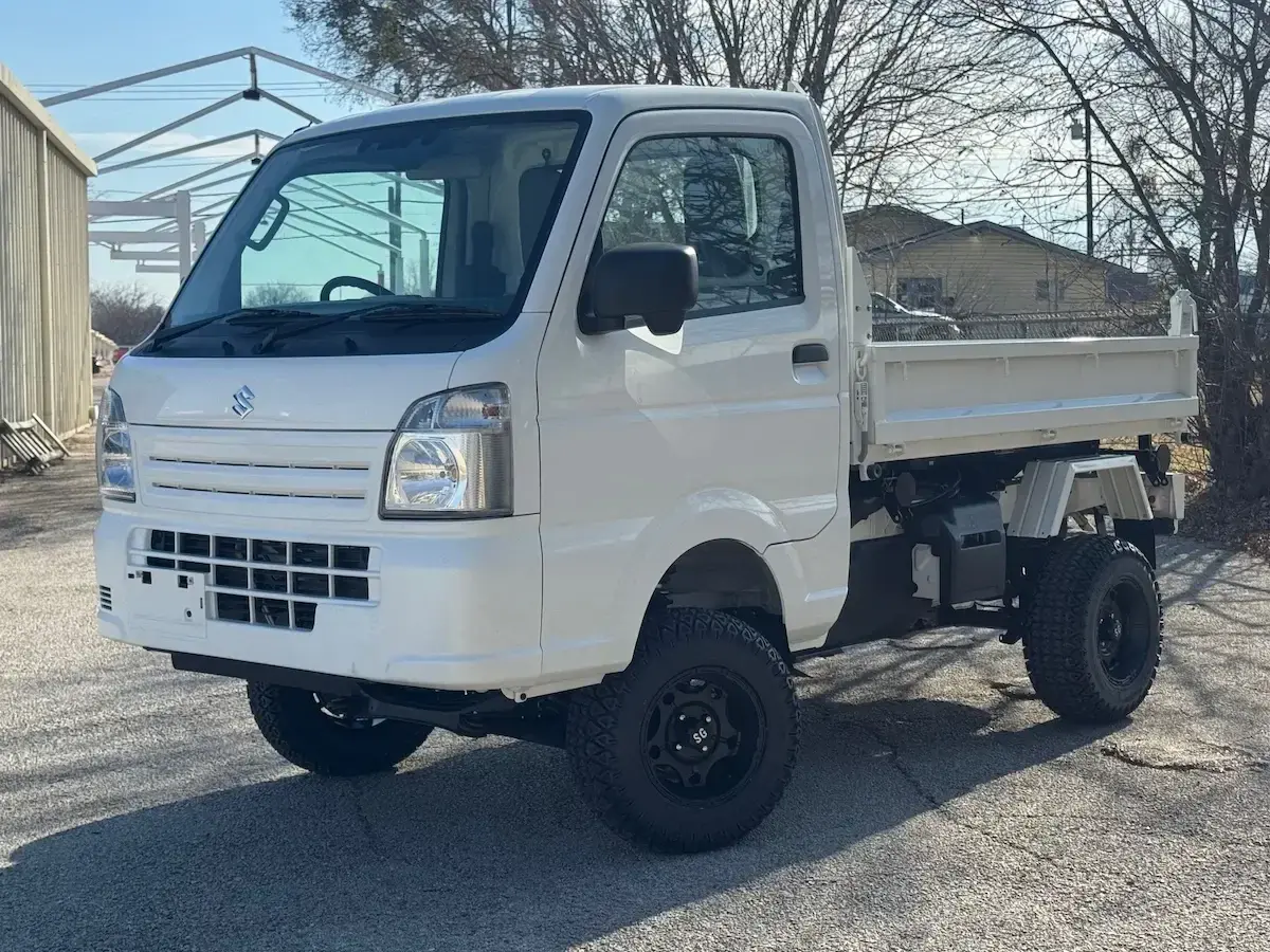 2025 Suzuki Carry Scissor/Dump Bed, a white off-road Kei Truck, for sale at Weatherford Mini Trucks in Weatherford, TX (photo 3 of 12)
