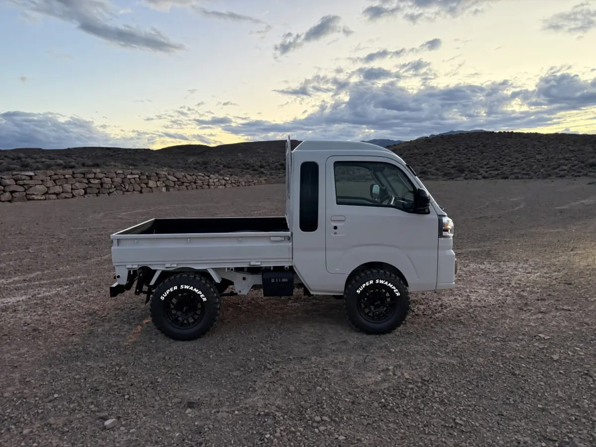 2026 Daihatsu Hijet Jumbo, a white off-road Kei Truck, for sale at Mini Monsters USA in St. George, UT (photo 5 of 12)