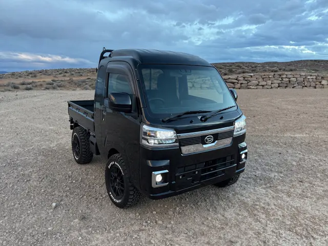 2026 Daihatsu Hijet Jumbo, a black off-road Kei Truck, for sale at Mini Monsters USA in St. George, UT (photo 5 of 12)