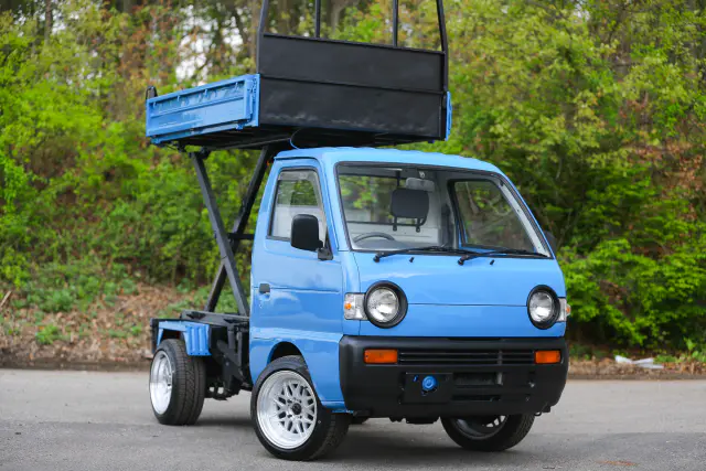 1994 Suzuki Carry Scissor Dump, a Kei Truck, for sale at Street Legal Mini Trucks in Philadelphia, PA