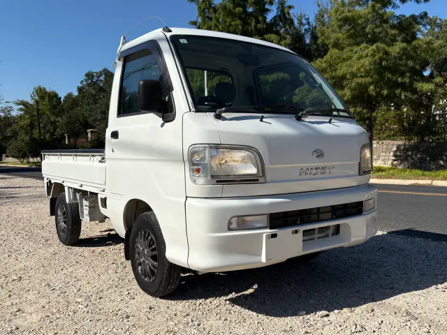 2000 Daihatsu Hijet Kei Truck, front three-quarter view, for sale at Sunshine Imports in Austin, TX